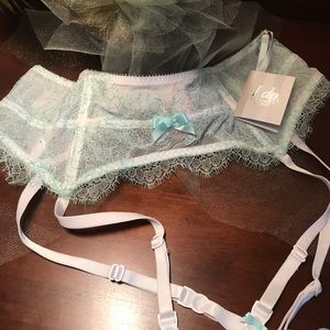 Victoria's Secret NWT Very Sexy Garter Belt, M/L